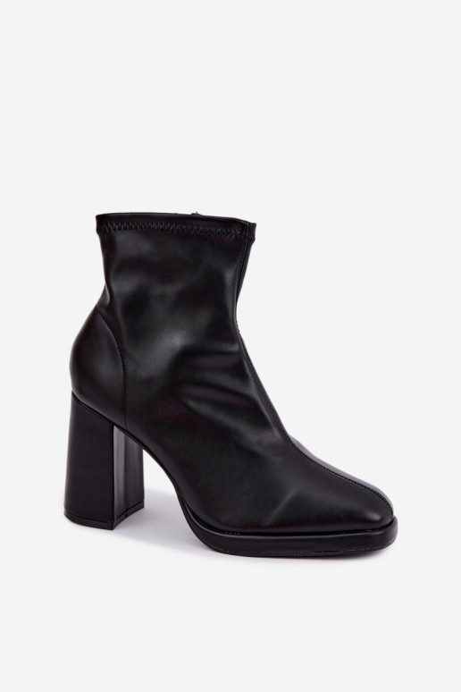 Stivaletti da donna in pelle sintetica con tacco color nero Karvella