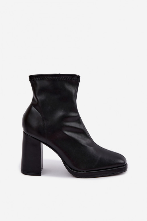 Stivaletti da donna in pelle sintetica con tacco color nero Karvella