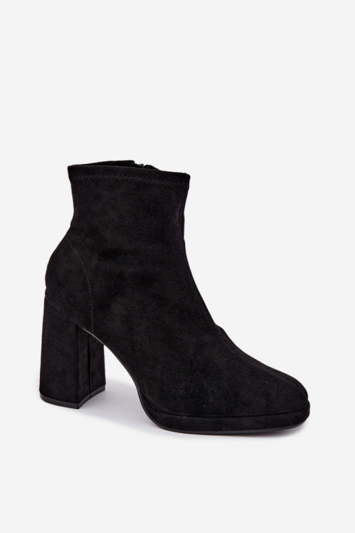Stivaletti da donna in suede sintetico con tacco color nero Karvella