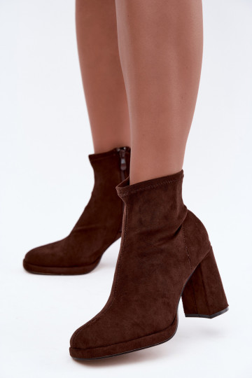 Stivaletti da donna in suede sintetico con tacco color marrone Karvella 2