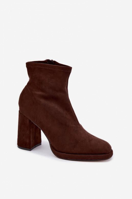 Stivaletti da donna in suede sintetico con tacco color marrone Karvella
