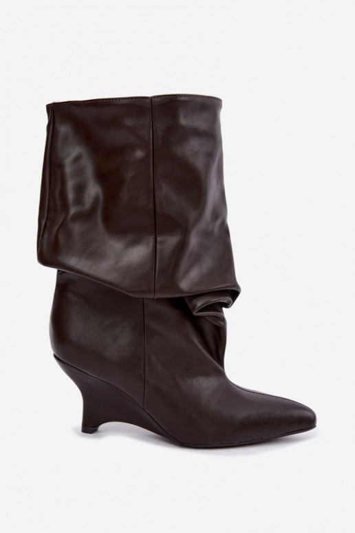Stivaletti slouchy con piattaforma in cioccolato Ilyna