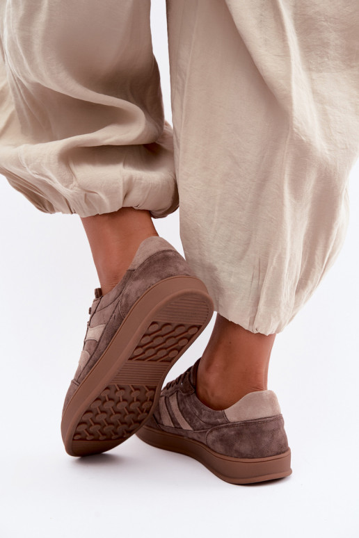 Sneakers da donna in suede marrone Vinceza 95438