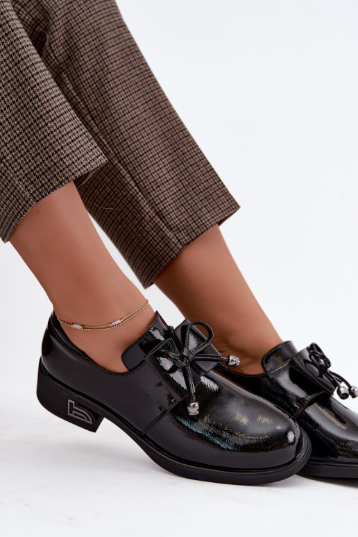 Scarpe in pelle sintetica verniciate con fiocchi T.Sokolski AN J26-190 in nero