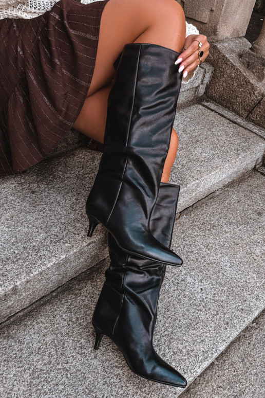 Stivaletti con tacco in suede sintetico nero Desya