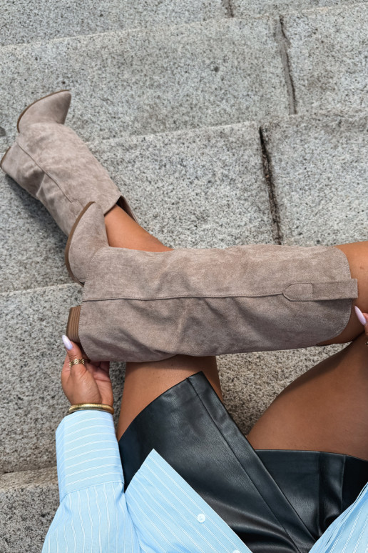 Stivali alti da donna in stile cowboy con tacco color sabbia Kalena