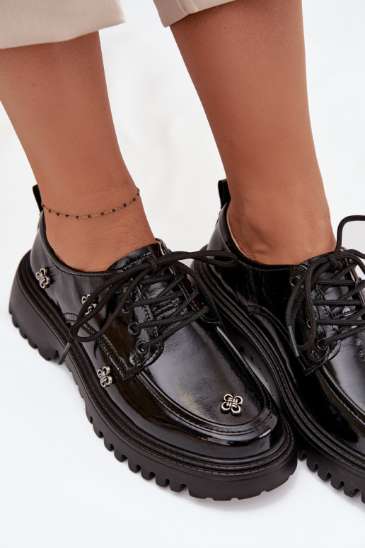 Scarpe da donna in pelle verniciata con fibbie in nero Artiker 57C0333