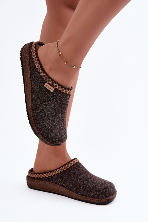 Pantofole da donna marroni scuri con ricamo Inblu NL000009