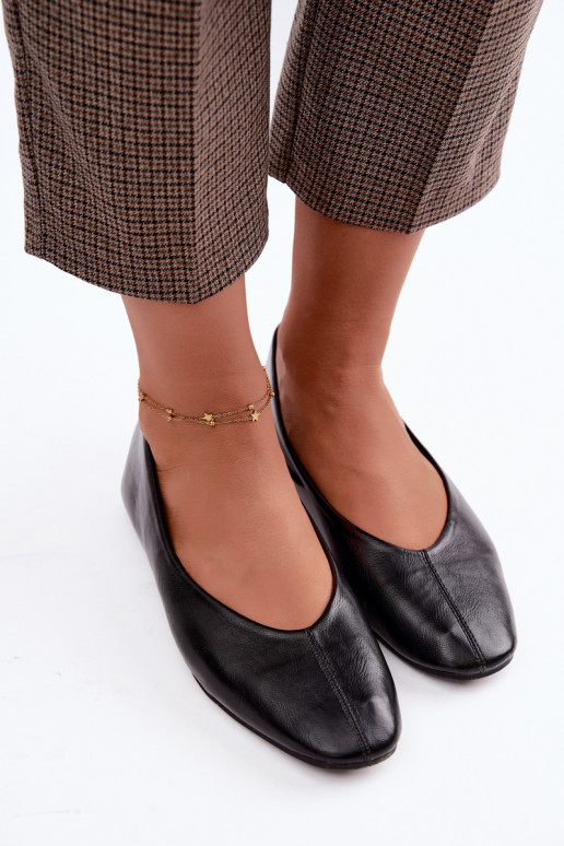Ballerine con ricamo decorativo in nero Iralia