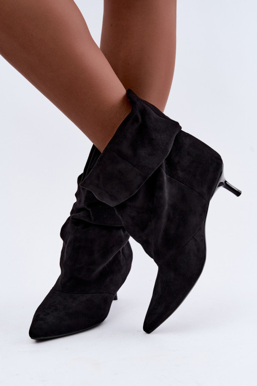Stivaletti slip-on con tacco in nero Loralia