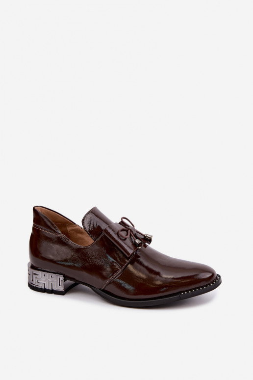 Scarpe verniciate con tacco basso e fiocchi in colore cioccolato Zazoo 1399