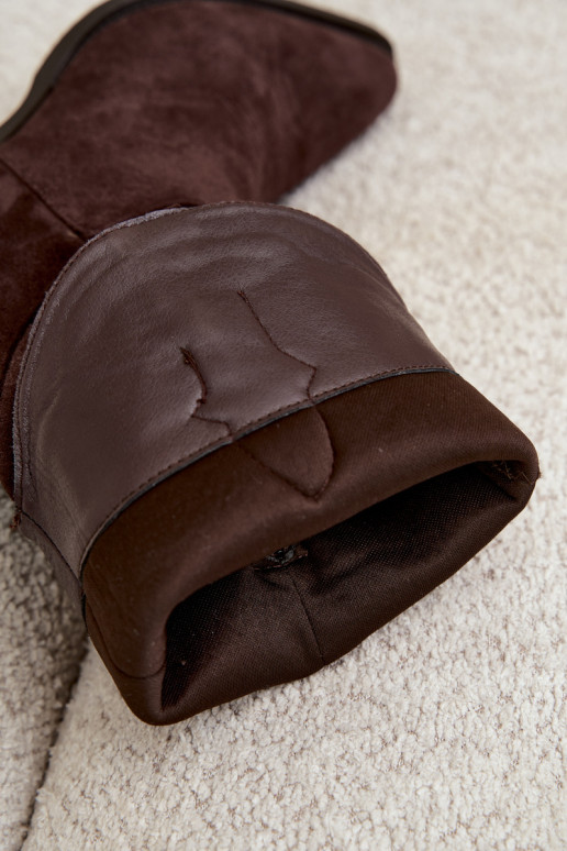 Stivali color cioccolato in suede sintetico stile cowboy con tacchi Jarissa