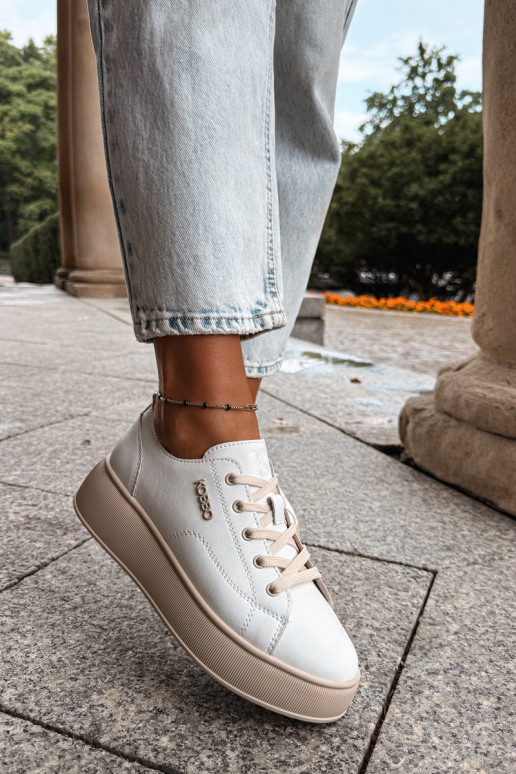 Sneakers in ecopelle con piattaforma Kobbo in bianco