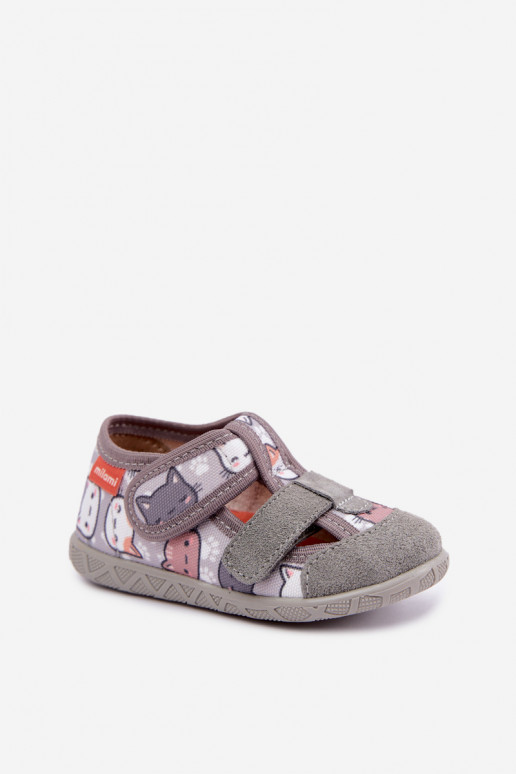 Pantofole per bambini Milami con chiusure adesive e gatti in grigio Reathiana