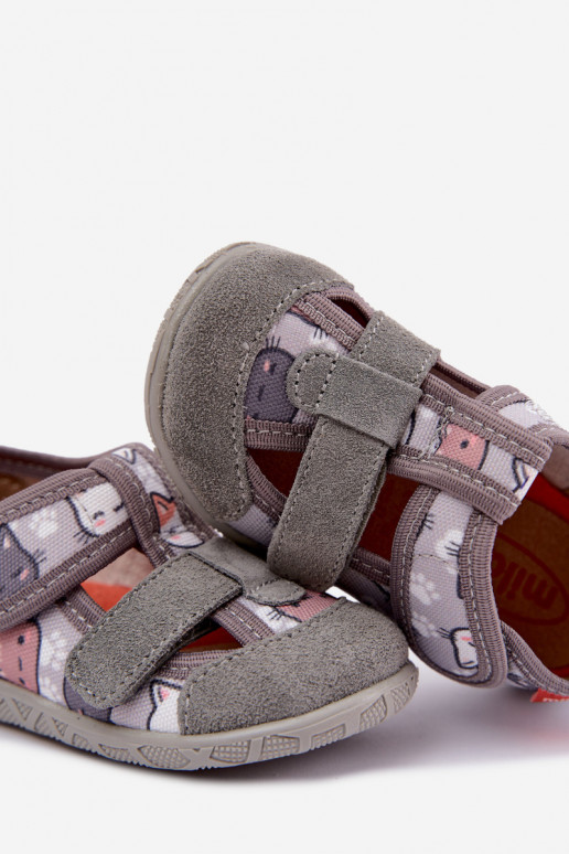 Pantofole per bambini Milami con chiusure adesive e gatti in grigio Reathiana
