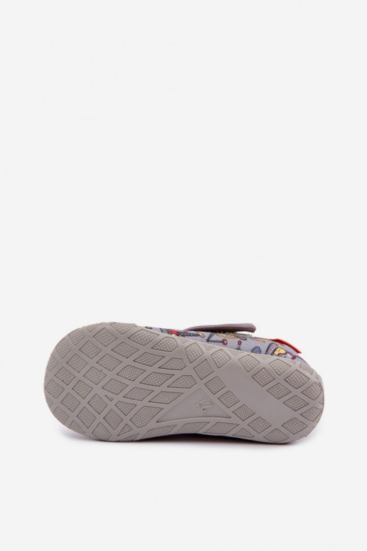 Pantofole per bambini Milami con chiusure adesive in grigio Jasimrra