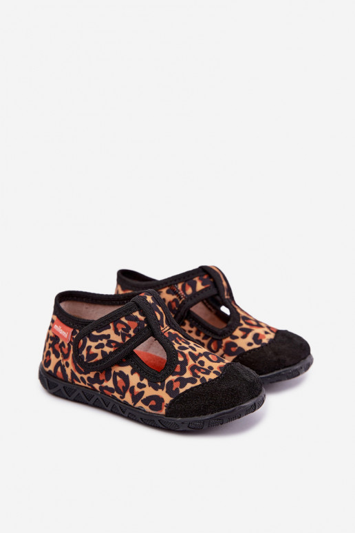 Pantofole per bambini Milami con chiusure adesive e motivi leopardati in giallo e nero Jasimrra