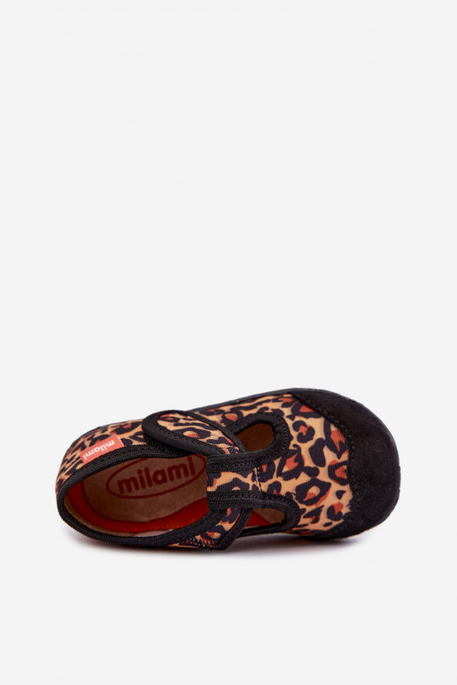 Pantofole per bambini Milami con chiusure adesive e motivi leopardati in giallo e nero Jasimrra