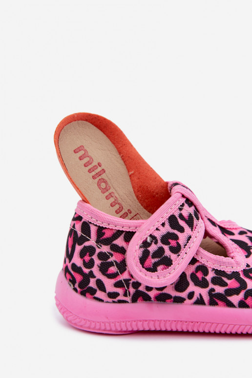 Pantofole elastiche per bambini Milami con chiusure adesive e motivi leopardati in rosa Ambette
