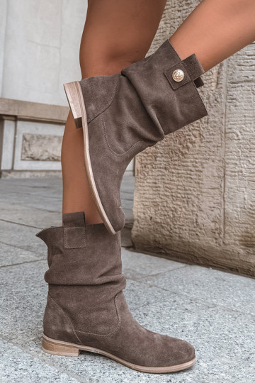 Scarpe da donna in faux suede con volant Zazoo 4210 color marrone