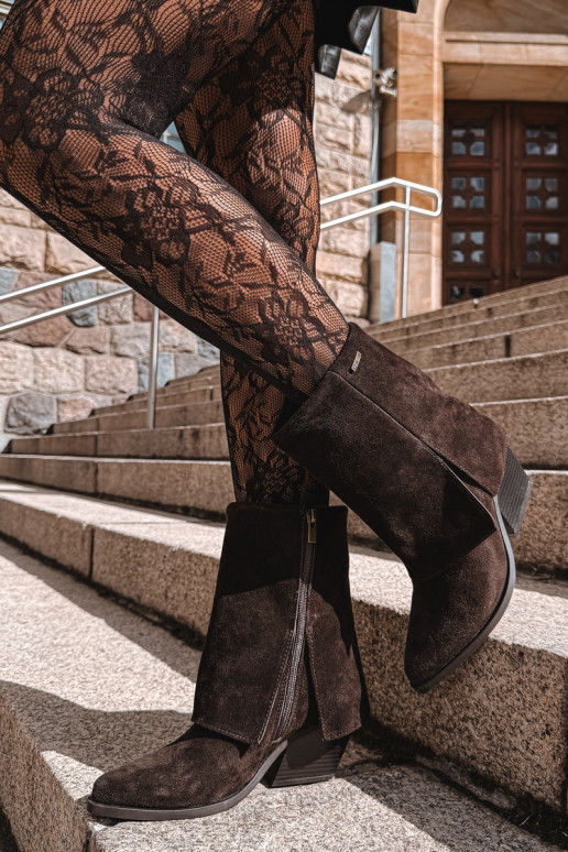 stivaletti in stile cowboy con tacco in suede naturale con gambale ricamato Big Star UU274115 colore cioccolato