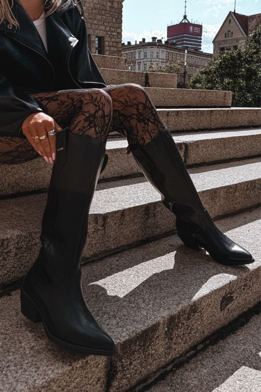 stivali alti in pelle naturale per donne con tacco basso isolati Big Star UU274521 colore nero