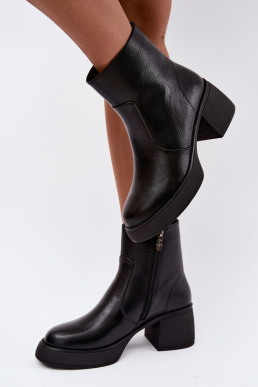 Stivaletti in pelle foderati con tacco D&A CR62-3369 nero
