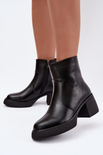 Stivaletti in pelle foderati con tacco D&A CR62-3369 nero 2
