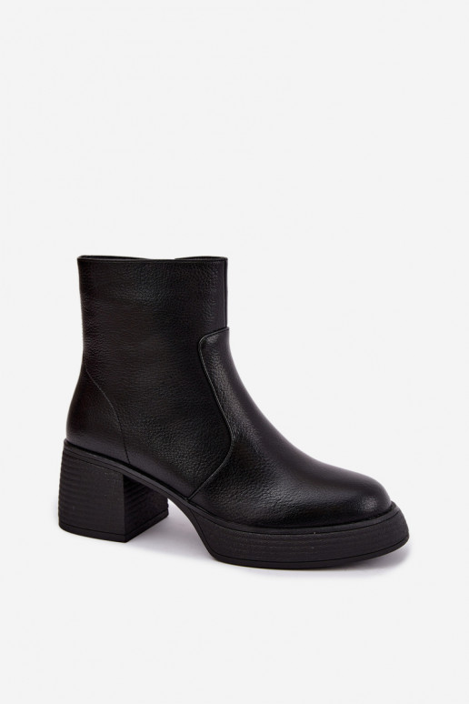 Stivaletti in pelle foderati con tacco D&A CR62-3369 nero