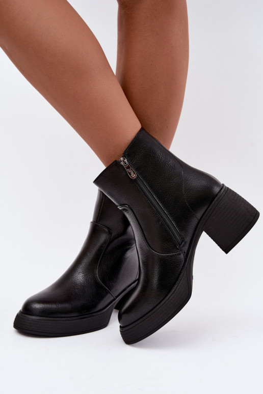 Stivaletti in pelle foderati con tacco D&A CR62-3369 nero