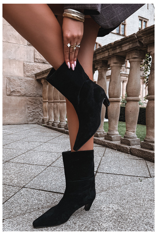 Scarpe calde slip-on in suede sintetico con tacchi in nero Tai turiciejka K7791-01