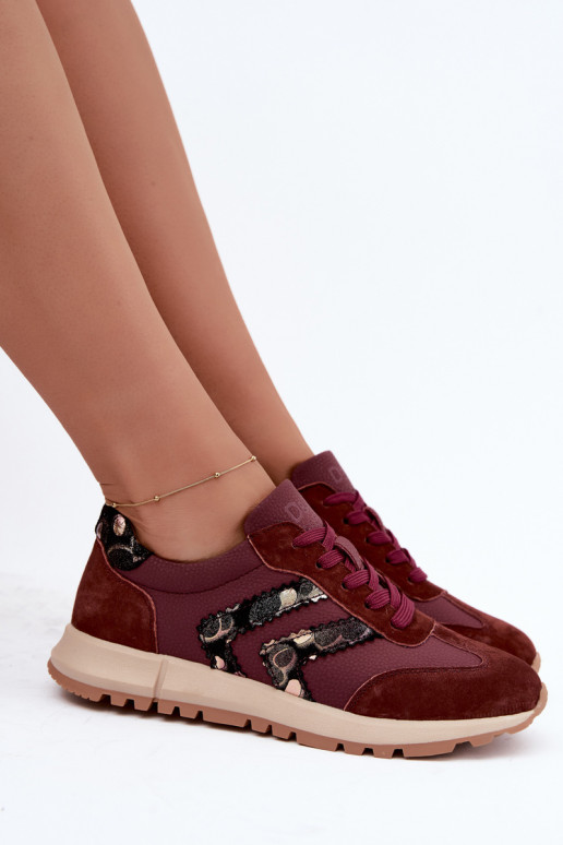 Sneakers da donna in ecopelle scamosciata D&A GR62-6015 bordeaux
