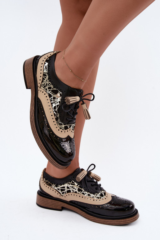 Scarpe in pelle da donna con lacci e frange Tai turiciejka K7816-01 nere