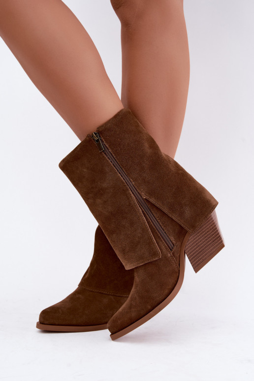 stivaletti in stile cowboy con tacco in suede naturale con gambale ricamato Big Star UU274114 colore marrone
