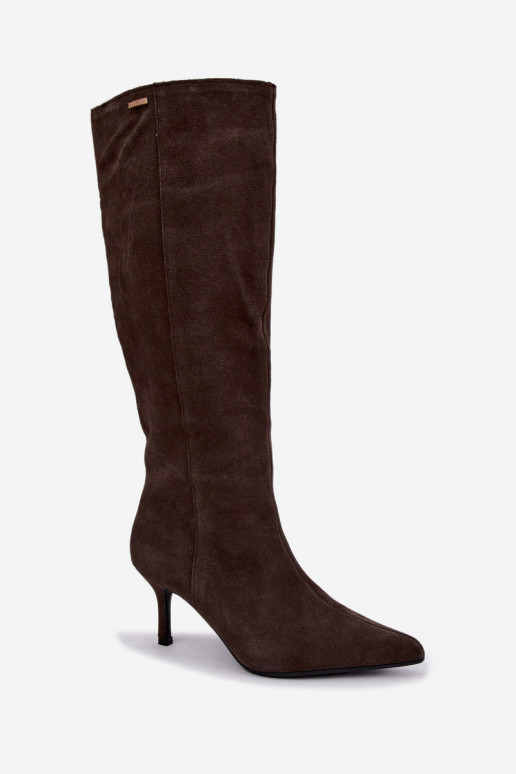 stivali alti in suede sintetico con tacco sottile isolati modello slip-on Big Star UU274495 colore marrone scuro