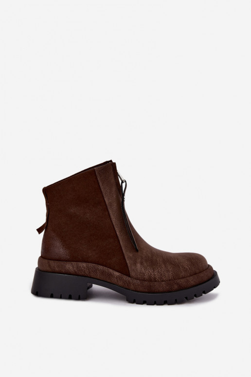 Scarpe in suede isolate per donne Tai turiciejka K7732-02 colore marrone