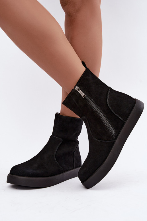 Scarpe in suede isolate per donne Tai turiciejka K7800-01 colore nero