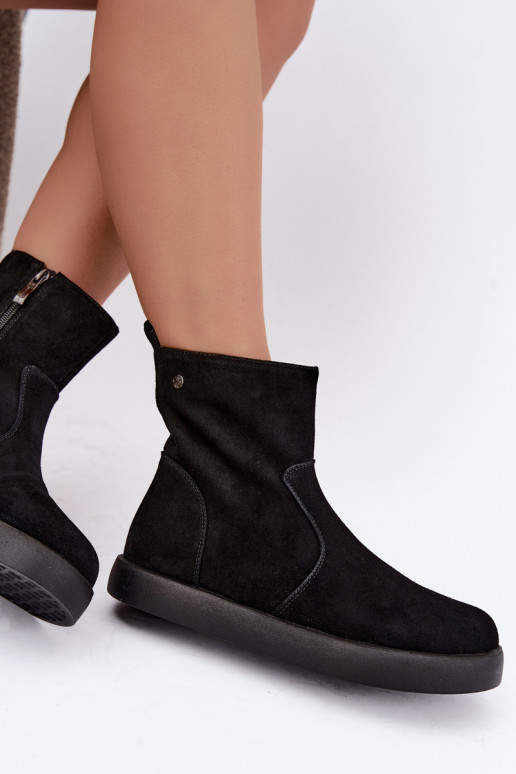 Scarpe in suede isolate per donne Tai turiciejka K7800-01 colore nero