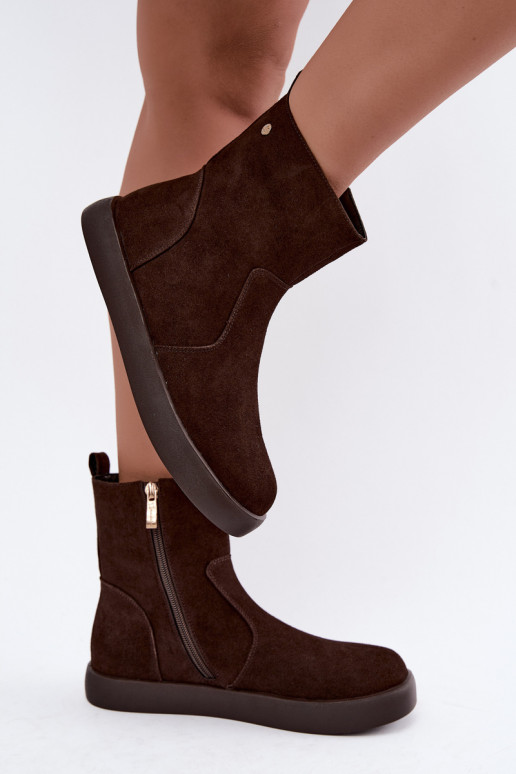 Scarpe in suede isolate per donne Tai turiciejka K7800-02 colore cioccolato