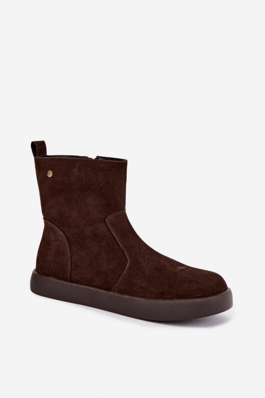 Scarpe in suede isolate per donne Tai turiciejka K7800-02 colore cioccolato