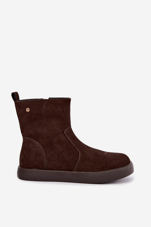 Scarpe in suede isolate per donne Tai turiciejka K7800-02 colore cioccolato