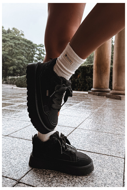Stivali da neve da donna con piattaforma e pelliccia Big Star SS274104 in nero