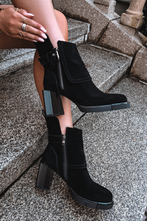 Stivaletti neri in suede sintetico con tacco e fibbie Vinceza 91152