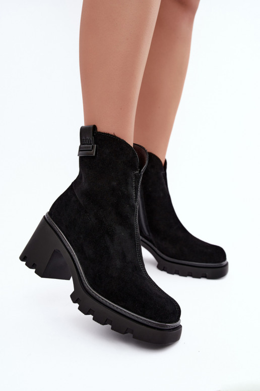 Scarpe isolate in ecopelle scamosciata con tacco T.Sokolski SH Z26-428 nero