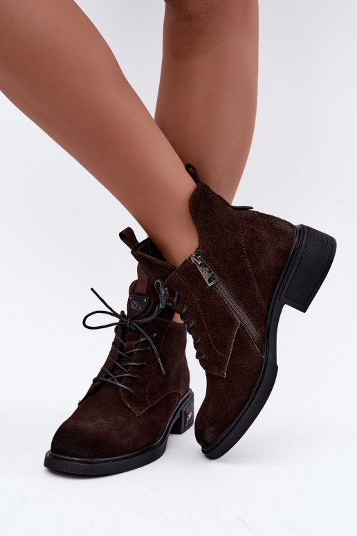 Stivali isolati in suede sintetico con ornamenti Vinceza Czekolado