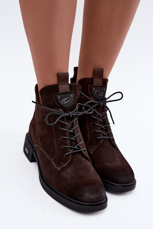 Stivali isolati in suede sintetico con ornamenti Vinceza Czekolado