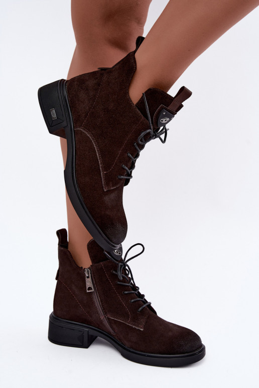Stivali isolati in suede sintetico con ornamenti Vinceza Czekolado