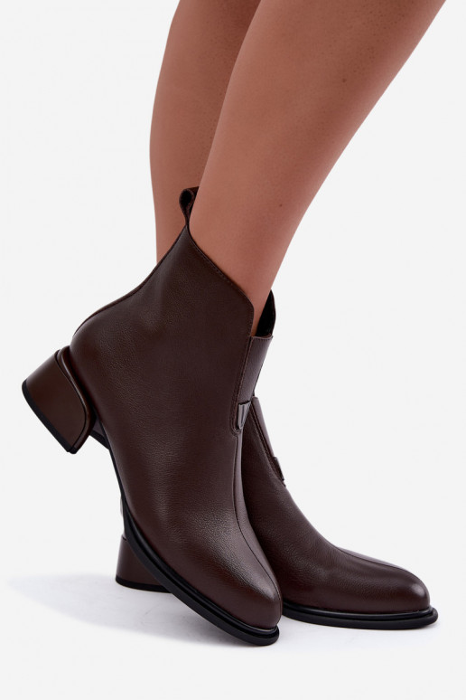 Stivaletti isolati da donna in pelle naturale con tacchi bassi Vinceza Czekolado