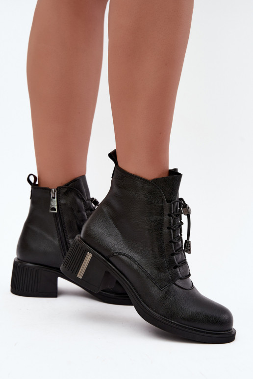 Stivaletti isolati in pelle naturale Klocke Vinceza 89161 in colore nero