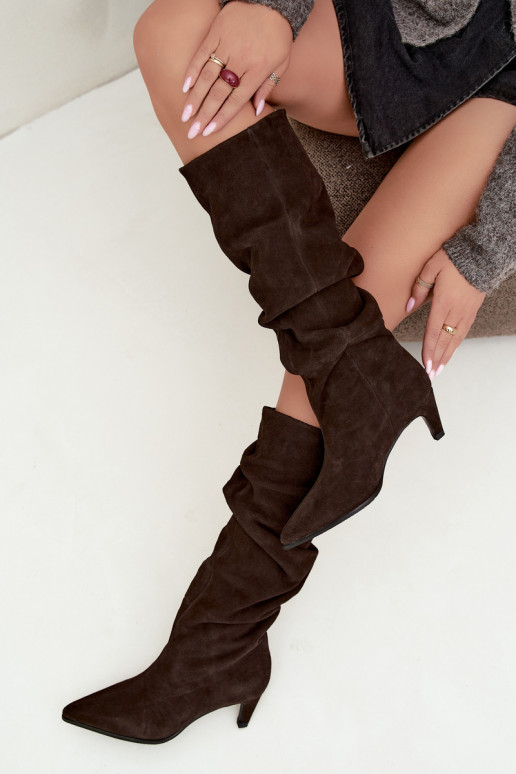 Stivali alti in suede sintetico isolati Slouchy con tacchi Vinceza 89167 in colore cioccolato
